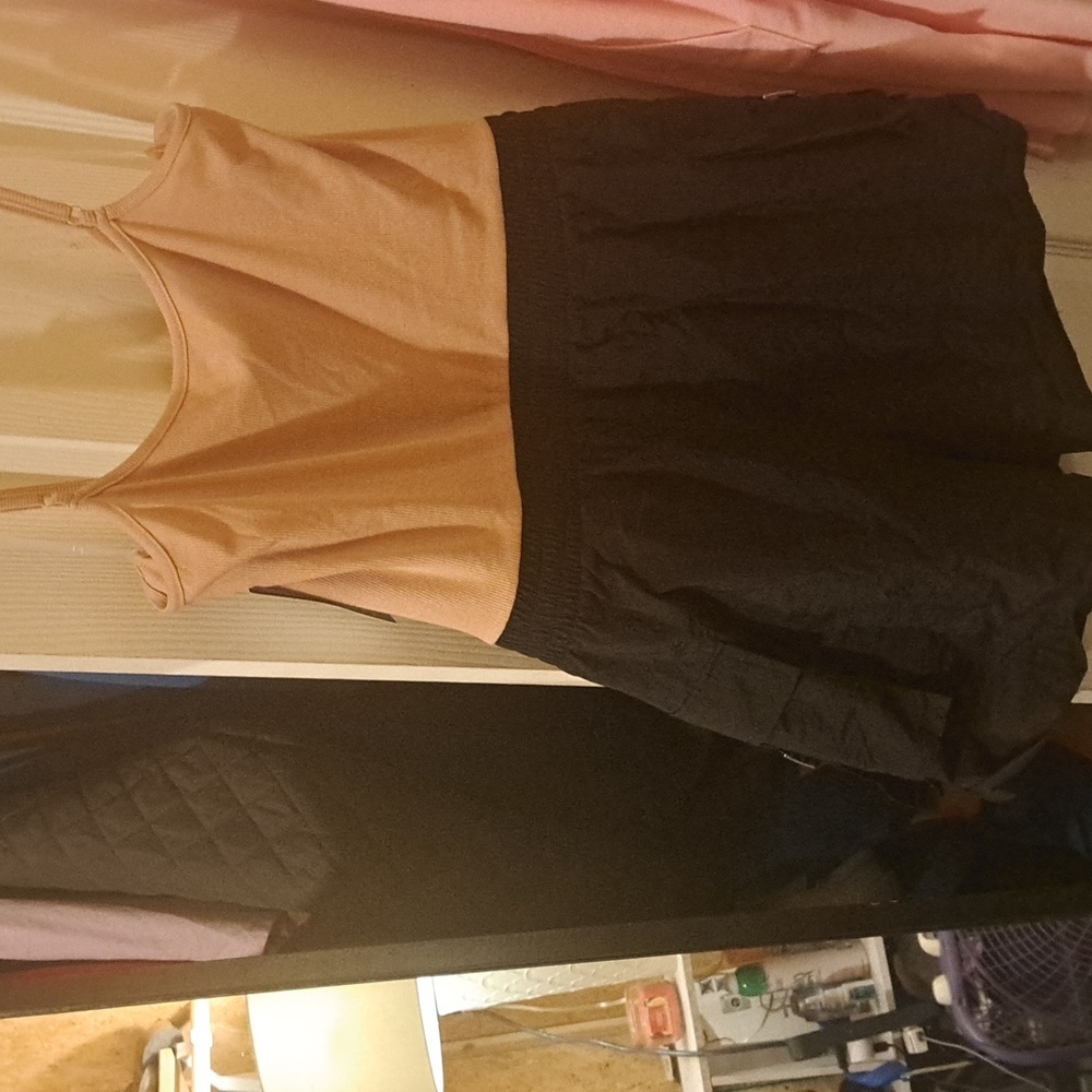 Cargo Romper No Boundaries size XXXL (21) it's tan and black.